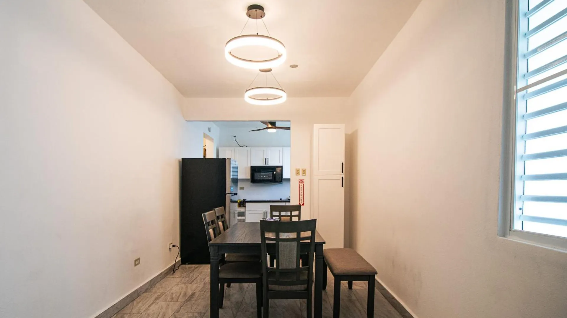 Entire Vacation Home In San Juan - Fits 10 Appartement