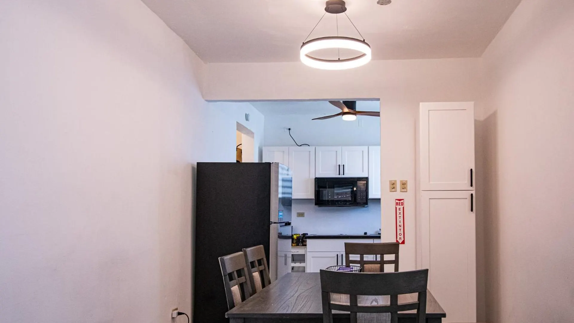 Entire Vacation Home In San Juan - Fits 10 Appartement